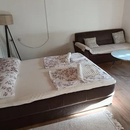 Apartament Eldar *